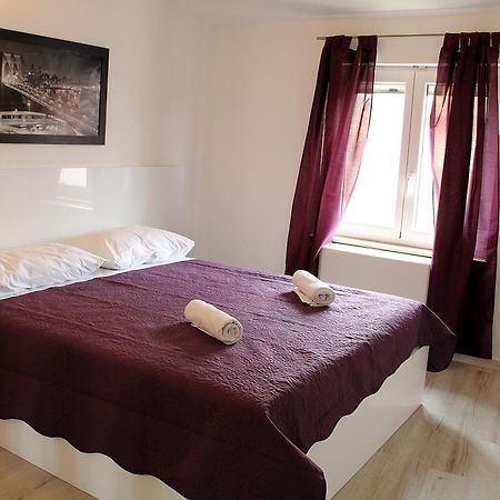 Apartments Silvija Primošten Εξωτερικό φωτογραφία