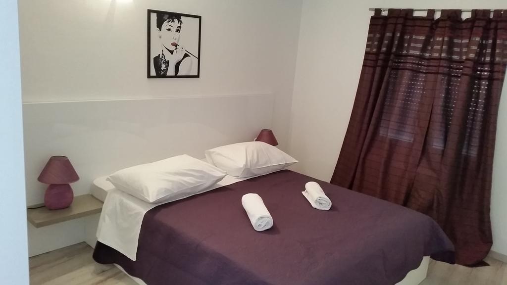 Apartments Silvija Primošten Εξωτερικό φωτογραφία