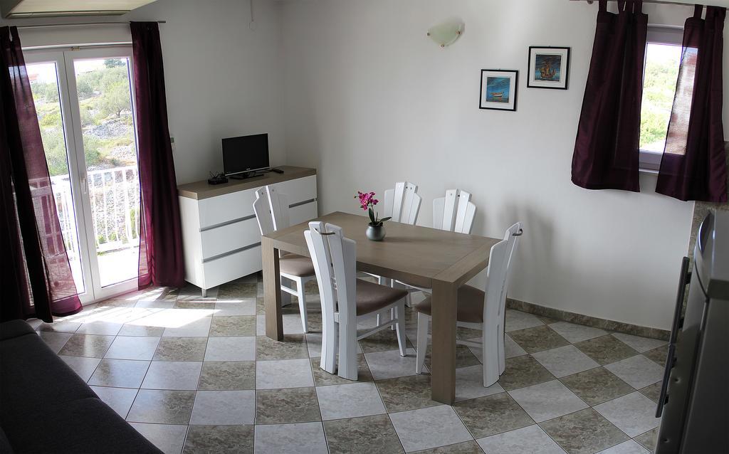 Apartments Silvija Primošten Εξωτερικό φωτογραφία
