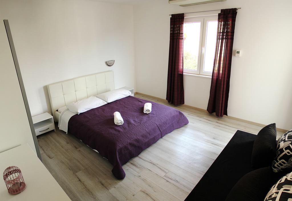 Apartments Silvija Primošten Εξωτερικό φωτογραφία