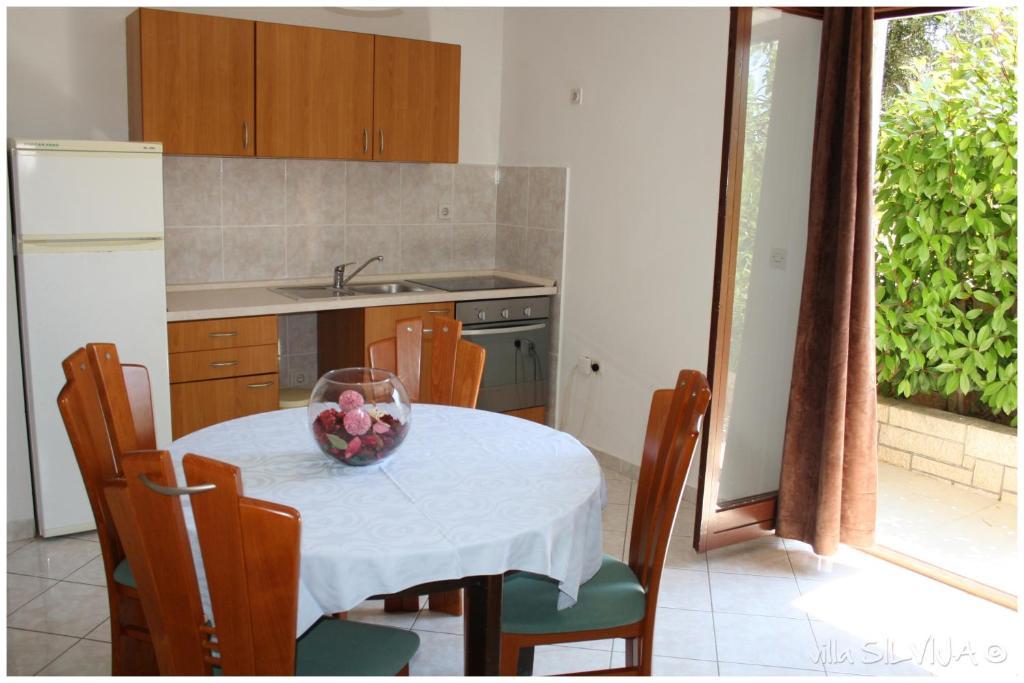Apartments Silvija Primošten Εξωτερικό φωτογραφία