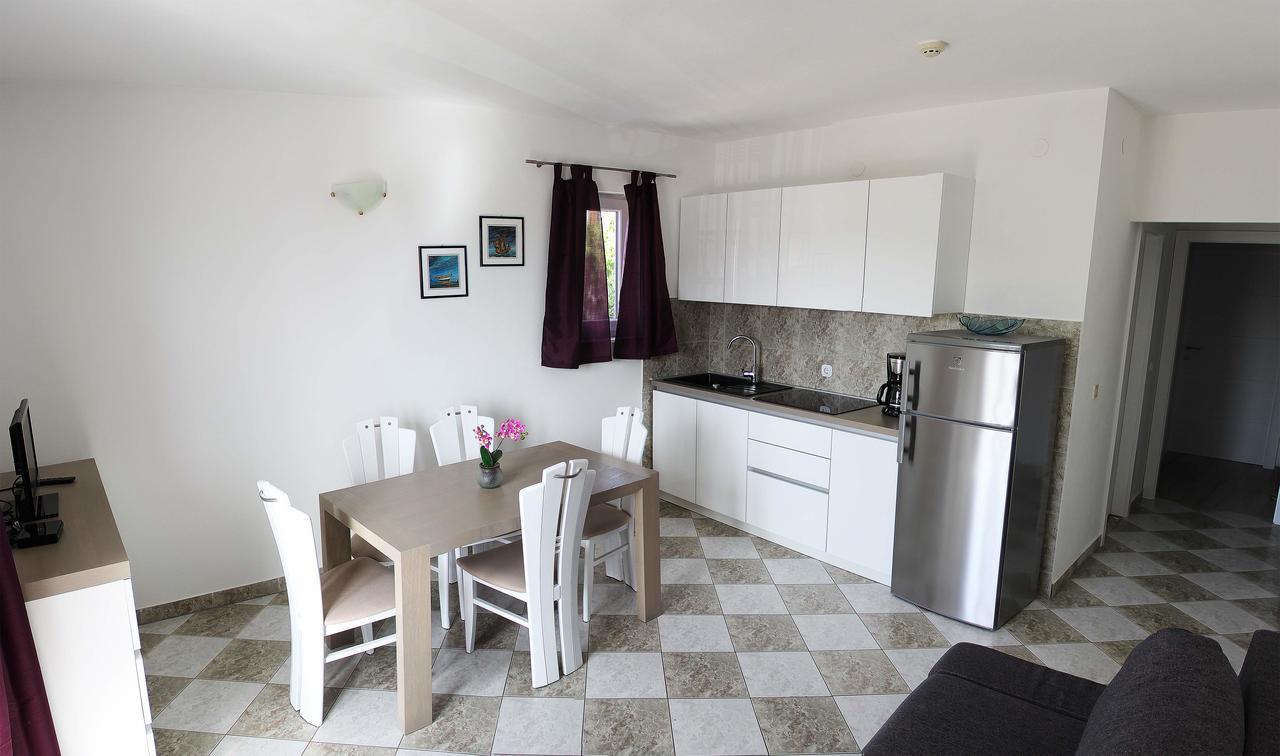 Apartments Silvija Primošten Εξωτερικό φωτογραφία